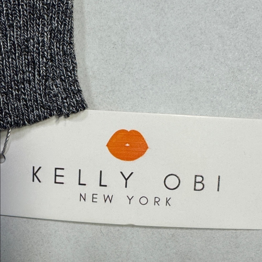 Kelly Obi New York Medium NWT Embroidered Gray Sweater with Artsy Floral Design - Picture 7 of 8